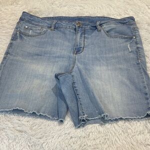 SEVEN 7  18 W women’s Light Blue Denim Shorts